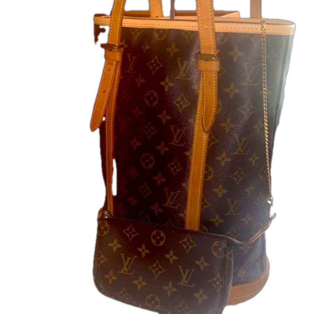 Louis Vuitton Bucket GM (pouch Not included)